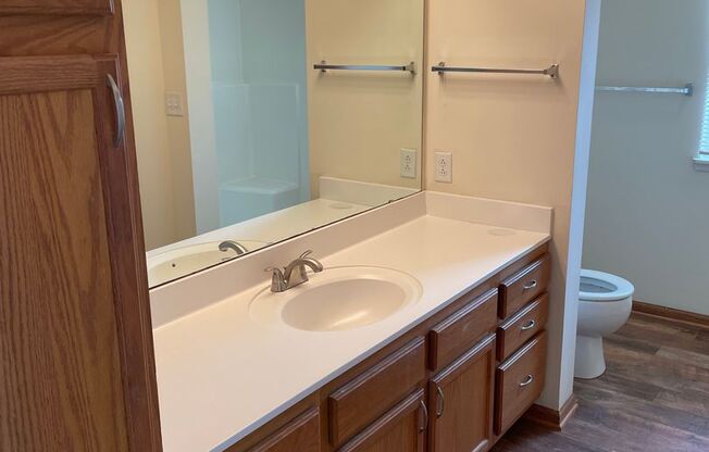 2 beds, 2 baths, 1,223 sqft, $1,725, Unit 931-101