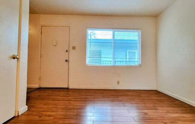 1 bed, 1 bath, 450 sqft, $1,795, Unit 4