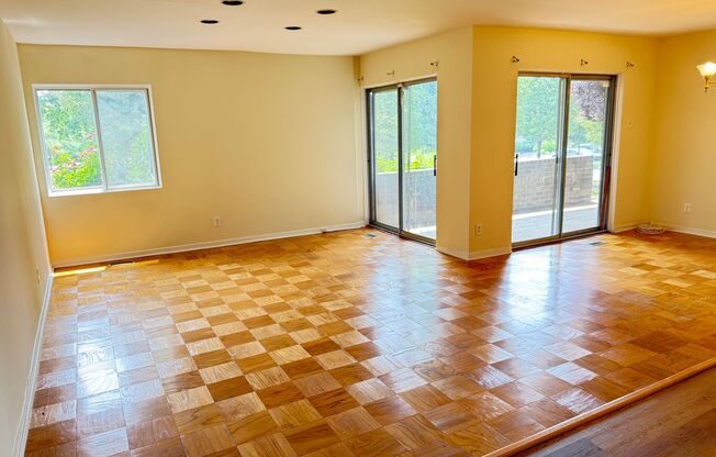 Chic & Comfortable 2BR/2BA Ground-Level Condo with Private Patio