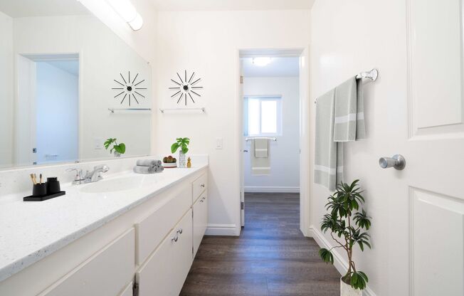 1 bed, 1 bath, 627 sqft, $2,195, Unit 3960-170