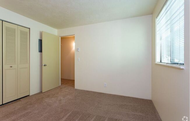 2 beds, 1.5 baths, $1,678, Unit 0137