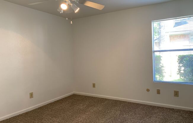 2 beds, 2 baths, 1,003 sqft, $1,170, Unit 3203
