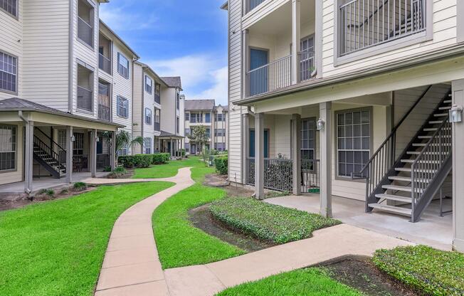 PET-FRIENDLY COMMUNITY IN HOUSTON, TEXAS