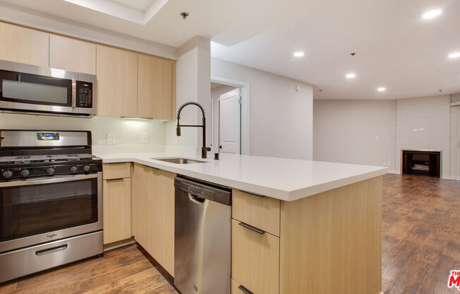 2 beds, 2 baths, 1,016 sqft, $4,021, Unit 256