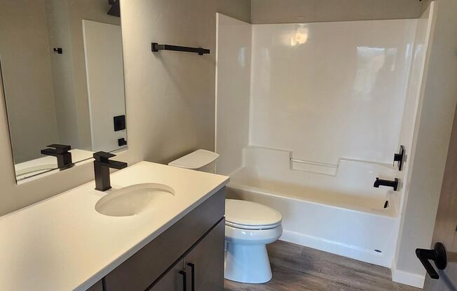 2 beds, 2 baths, 1,028 sqft, $1,600, Unit 311