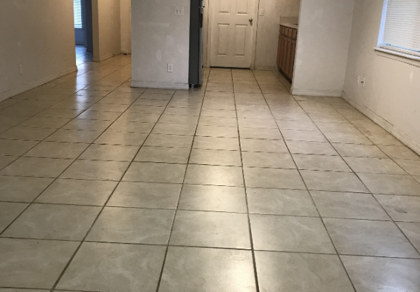 531 CARLISLE AVE