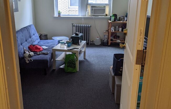 2 beds, 1 bath, 558 sqft, $1,340, Unit 2-E