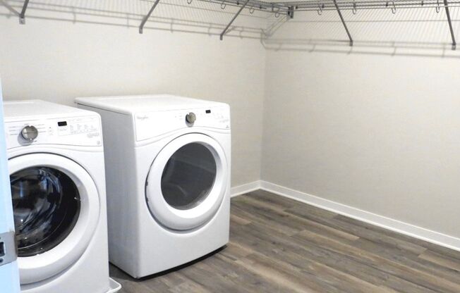 1 bed, 1 bath, 890 sqft, $2,095, Unit The Reserve #330