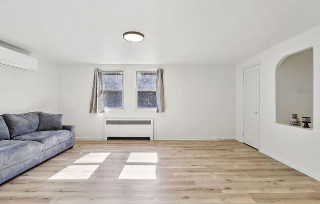 1 bed, 1 bath, 620 sqft, $995, Unit 126