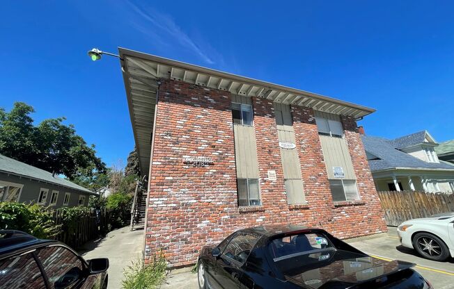 208 N 6th St Units 1-8