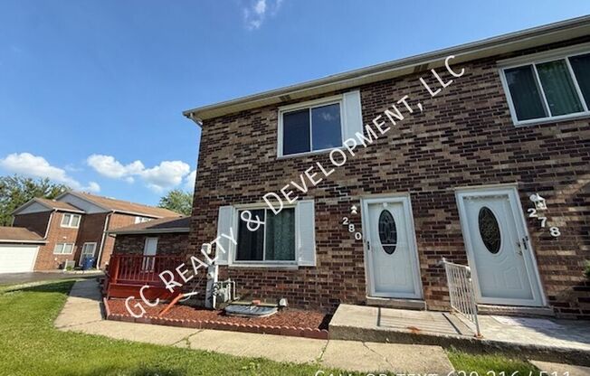 280 PADDOCK CIR