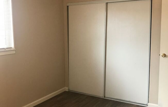 2 beds, 1 bath, $2,150, Unit T22