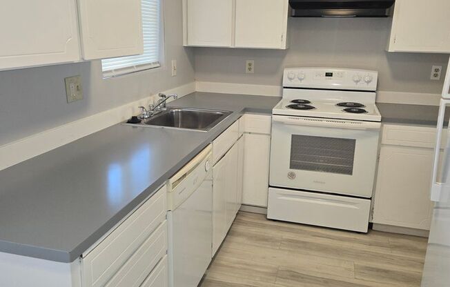 Cedarwood Villa Apartments