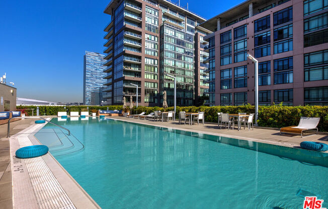 1 bed, 1 bath, 970 sqft, $2,700, Unit 707
