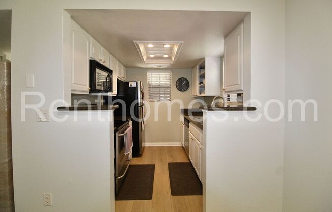 Rancho Bernardo, 12051 Alta Carmel Ct #199, Remodeled, Luxury Vinyl Tile Floors, Granite Counters, AC, Fireplace!
