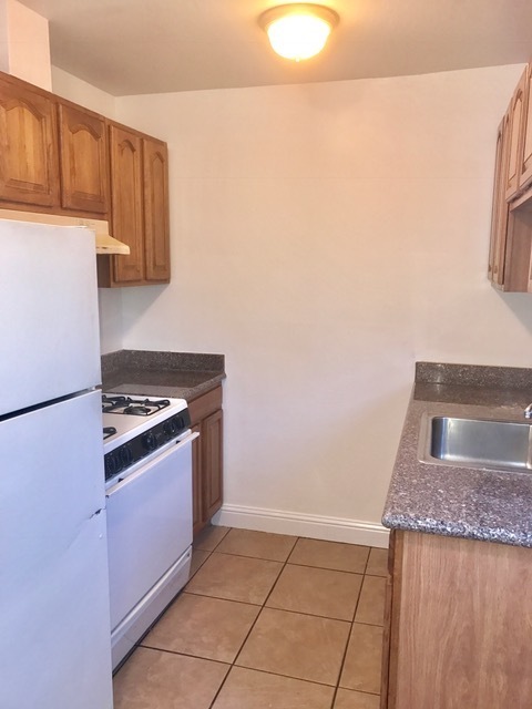 2 beds, 1 bath, 750 sqft, $1,895, Unit Unit #1