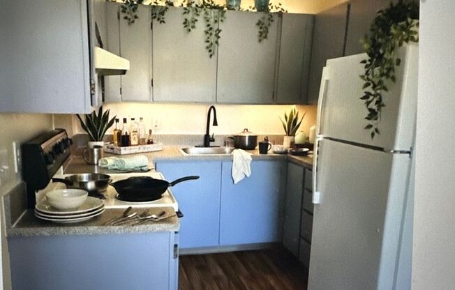 2 beds, 1 bath, 897 sqft, $1,400, Unit 1729-05