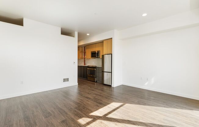 840 East Denny Way