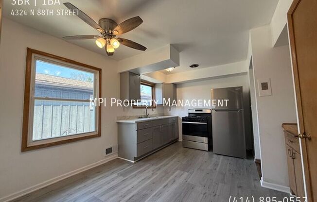 4324 N 88 ST