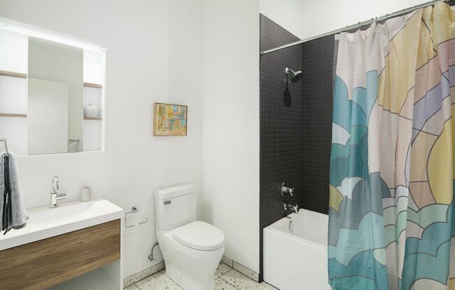 2 beds, 2 baths, 865 sqft, $1,799, Unit Unit 202