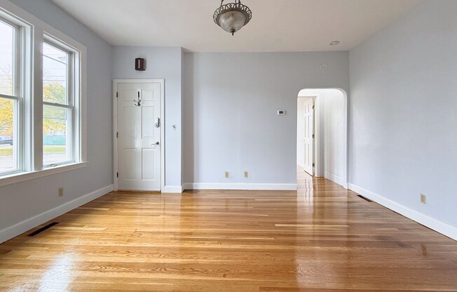 1 bed, 1 bath, 900 sqft, $2,200, Unit 1