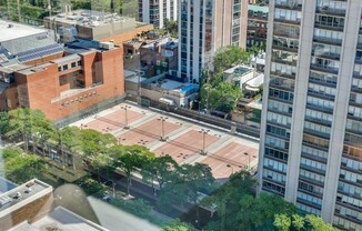 Nice 1 bedroom Condo in Gold Coast/Old Town