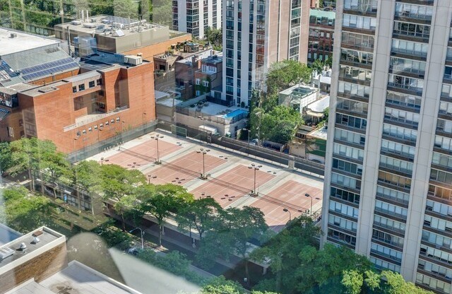 Nice 1 bedroom Condo in Gold Coast/Old Town