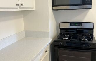 2 beds, 2 baths, $2,350, Unit 12