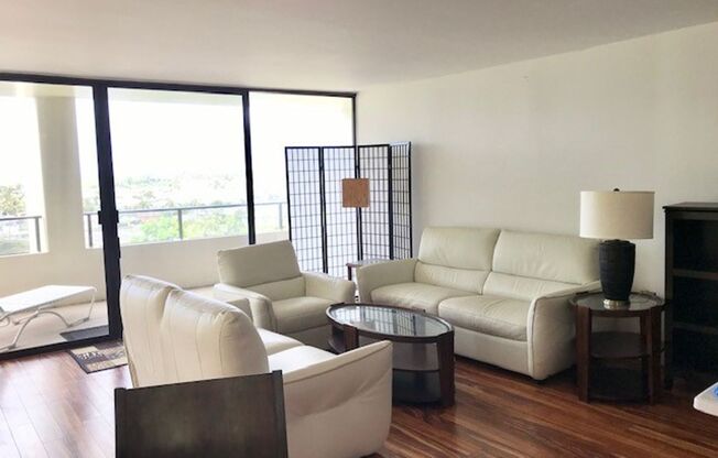 $3,600, Plaza HI Kai Condo, Furnished 2-Bedroom/2-Bathroom/2-Parking with Lanai