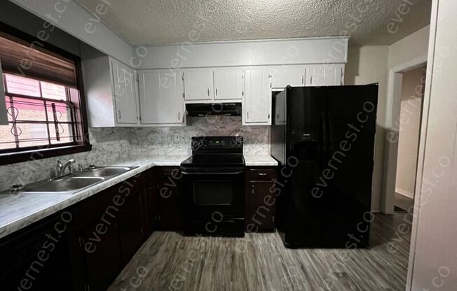 217 12 AVE W