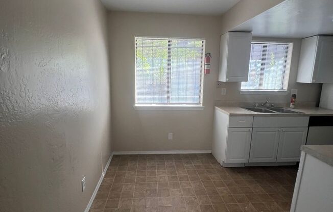 1 bed, 1 bath, 550 sqft, $875