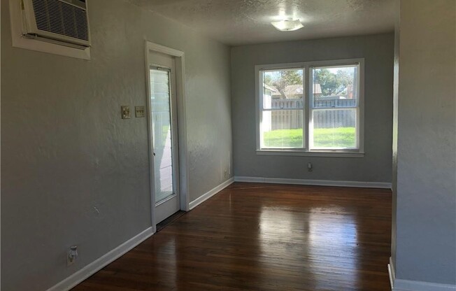 1106 STRATTON DR