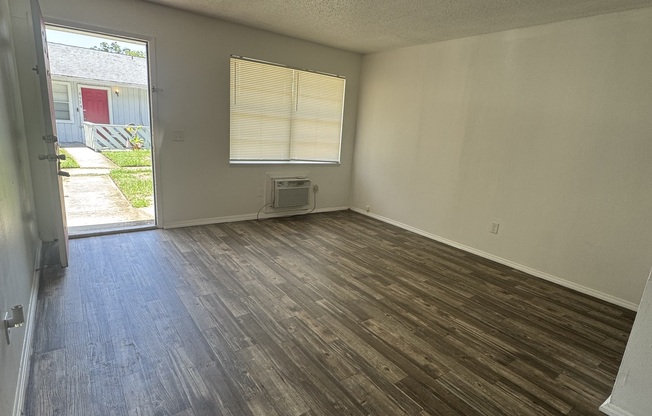 8502 CHANNELVIEW CIR