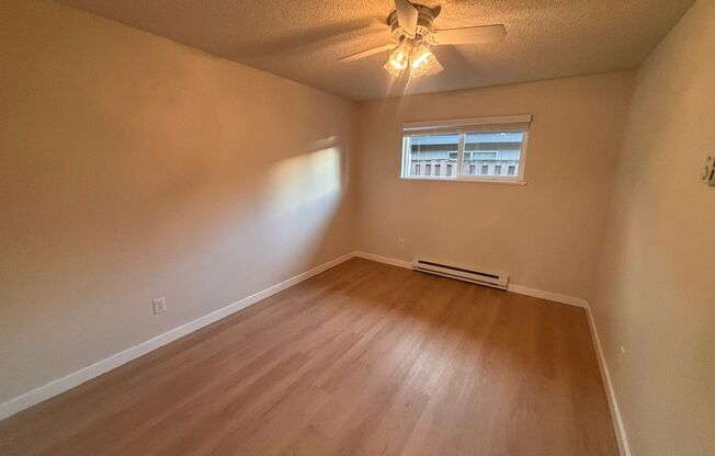 2 beds, 1 bath, 845 sqft, $1,695, Unit 37