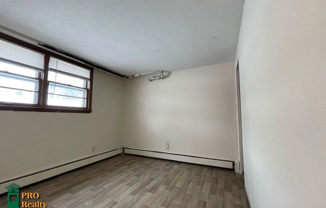 1835 Mechanic Ave #5
