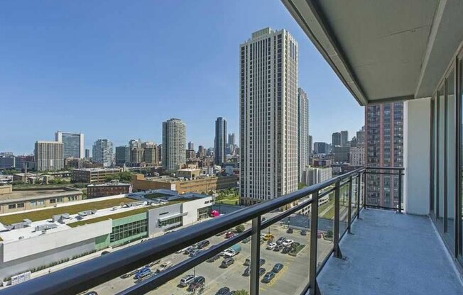 678 W WAYMAN