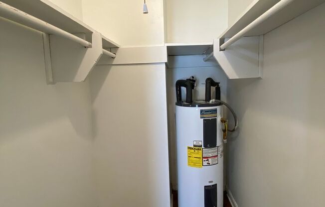 1 bed, 1 bath, 564 sqft, $1,000, Unit 4601-01