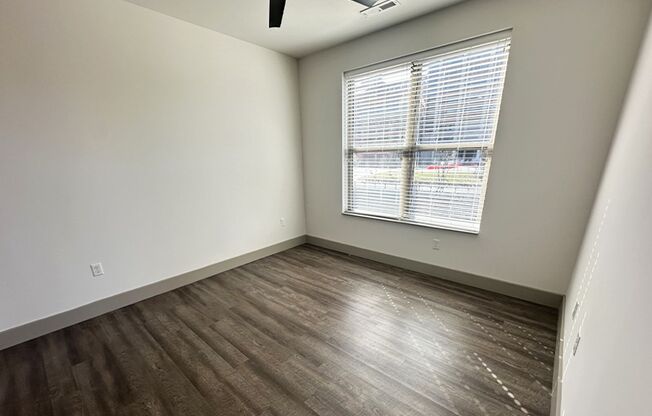 2 beds, 2 baths, 1,050 sqft, $2,095, Unit 3250-104
