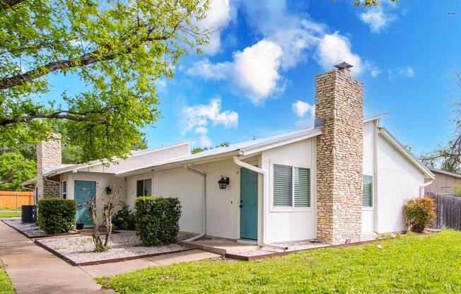 304 W WILLIAM CANNON