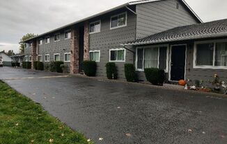 Aloha West Apartment