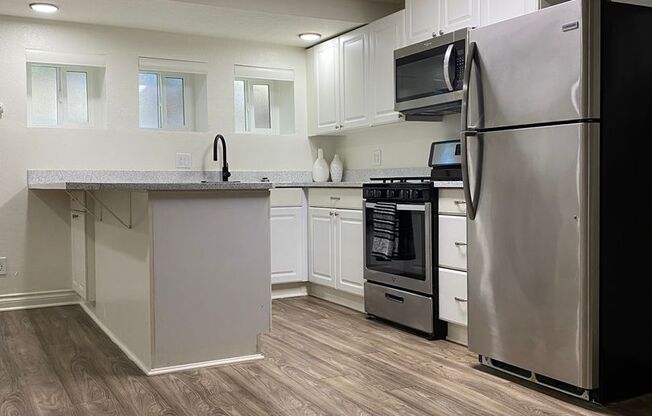 Studio, 1 bath, 500 sqft, $2,095, Unit 47-GLR