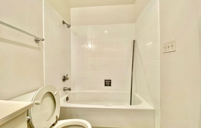 1 bed, 1 bath, 550 sqft, $1,550, Unit 202