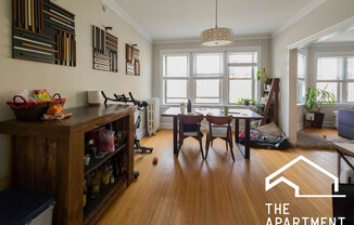 4507 North Greenview Ave.