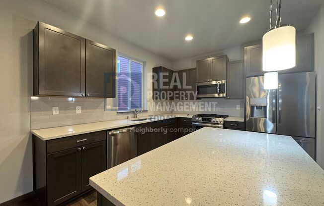 Stunning 5 Bedroom! Great Location!