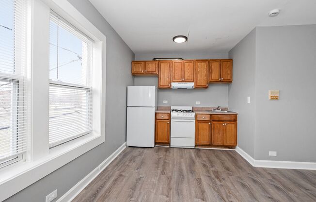 1 bed, 1 bath, 400 sqft, $1,950, Unit 4344 - 212