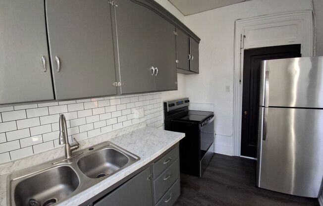 1 bed, 1 bath, 1,000 sqft, $1,050, Unit Apt 2A