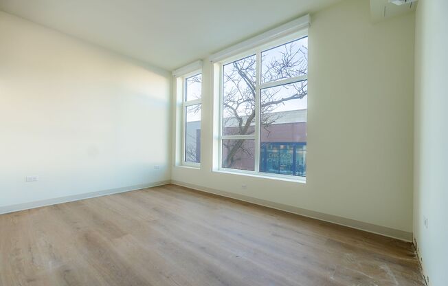 1 bed, 1 bath, 389 sqft, $2,415, Unit 326