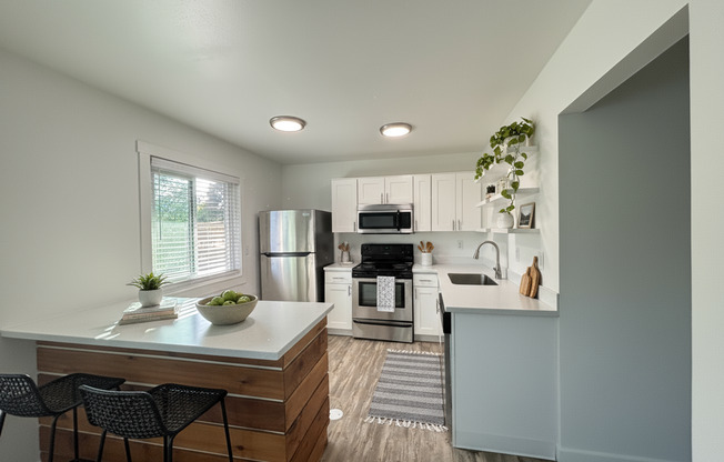 1 bed, 1 bath, 605 sqft, $1,395, Unit 36