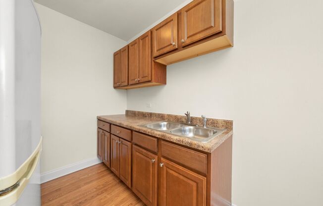 Studio, 1 bath, 450 sqft, $1,795, Unit 306