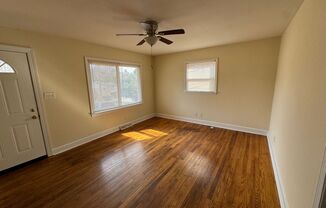 3 beds, 1 bath, $1,600